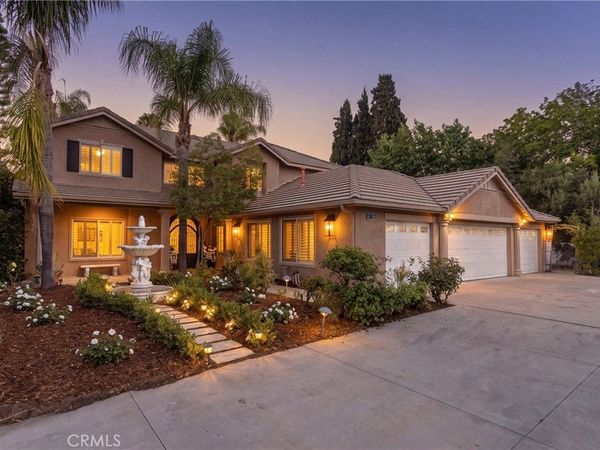 20871 Betron Street , Woodland Hills, CA 91364