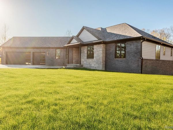 16637 Kings Fairway Lane , Grand Blanc, Mi 48439