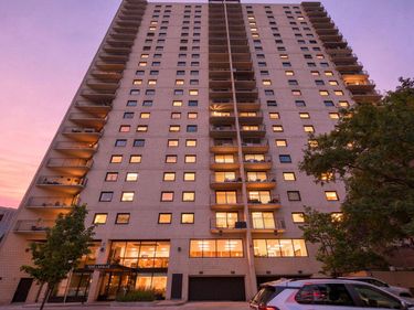 1225 Lasalle Avenue , Unit 1502, Minneapolis, MN 55403