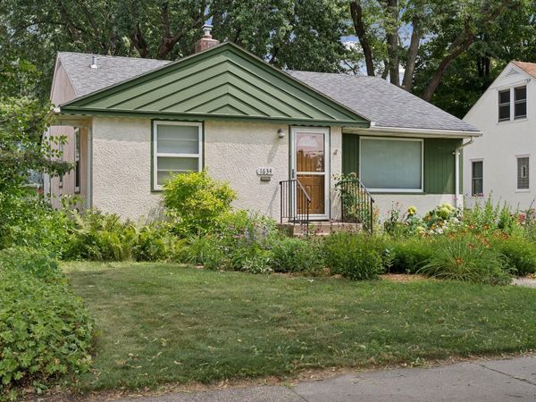 1634 Victoria Street N, Saint Paul, MN 55117