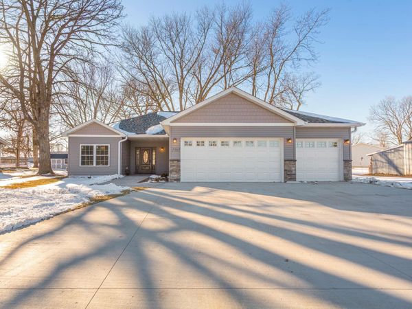 2702 Park Avenue NW, Faribault, MN 55021