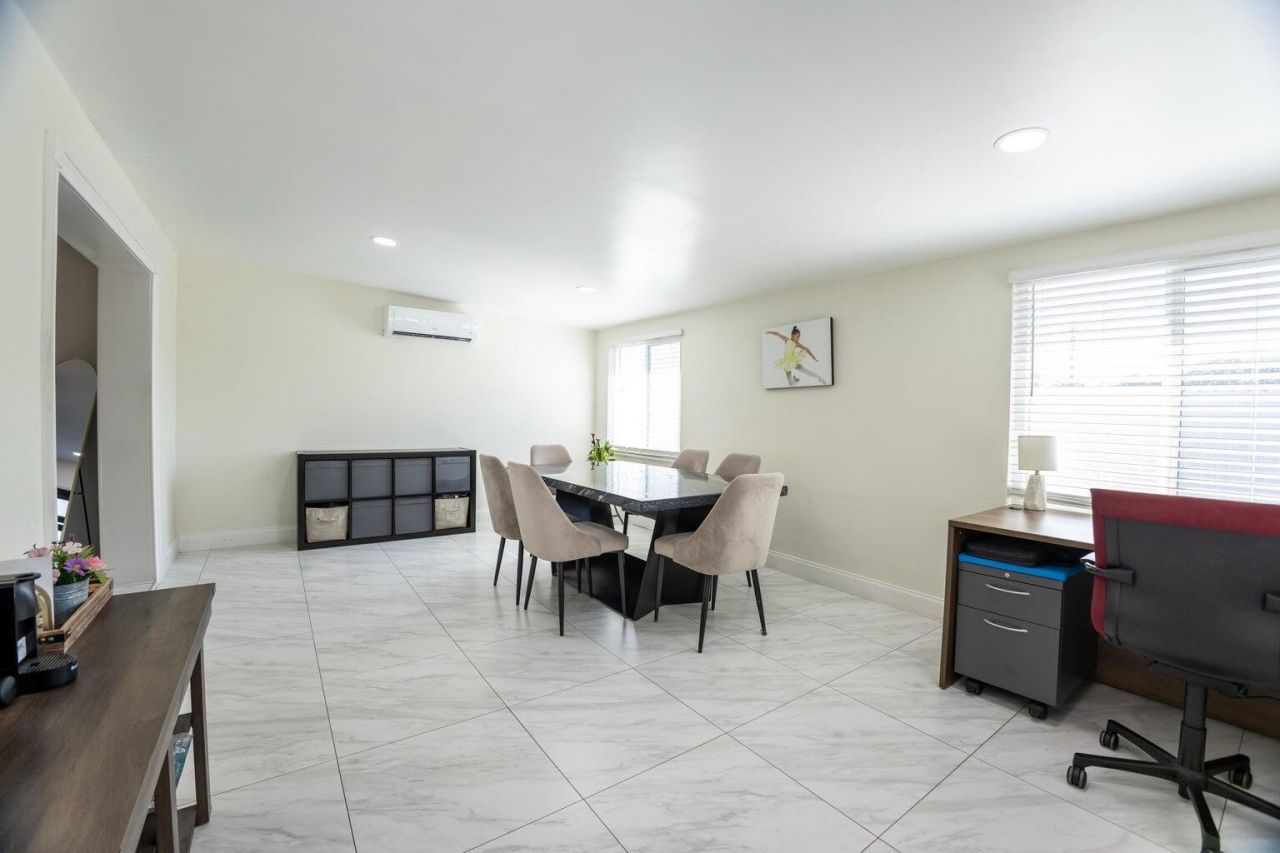 5763 Purdy Lane, West Palm Beach, FL 33415 Photo