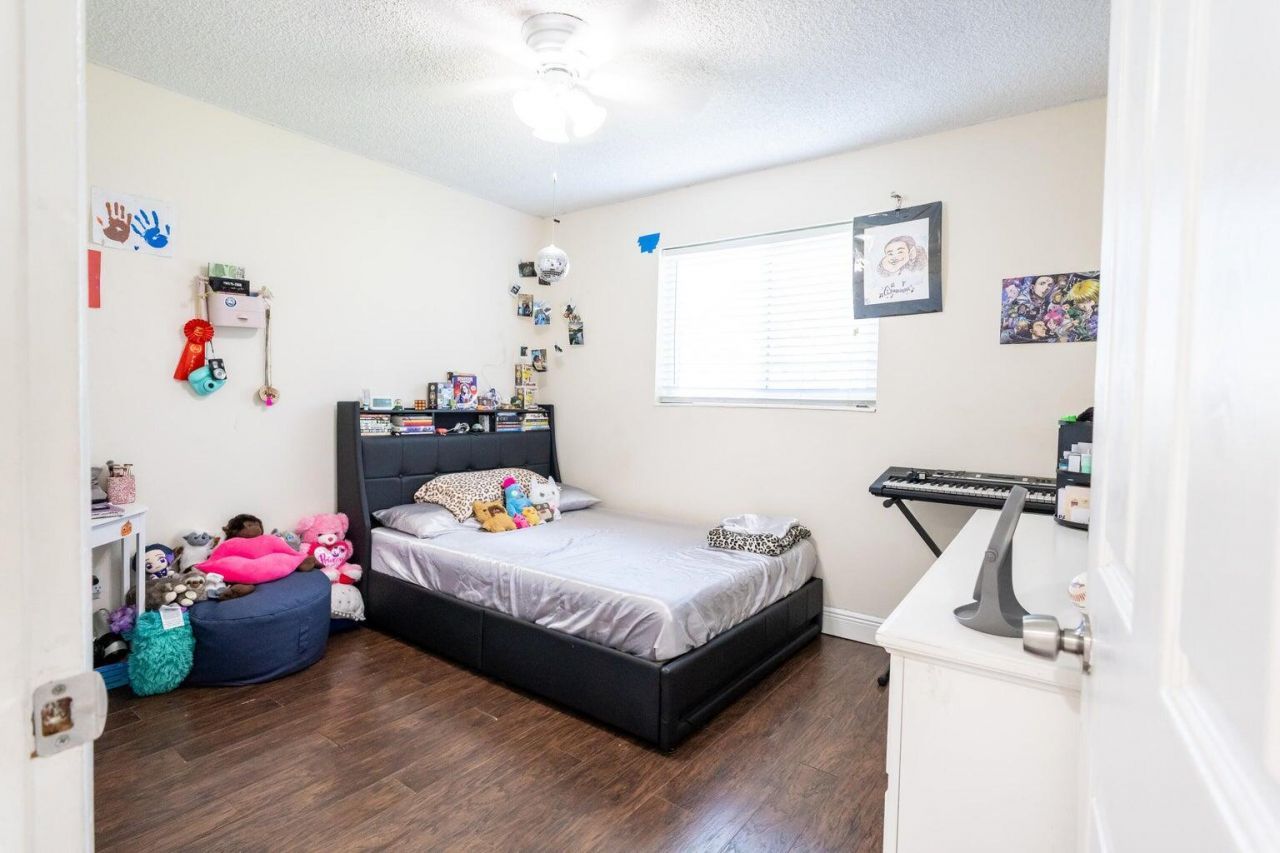 5763 Purdy Lane, West Palm Beach, FL 33415 Photo