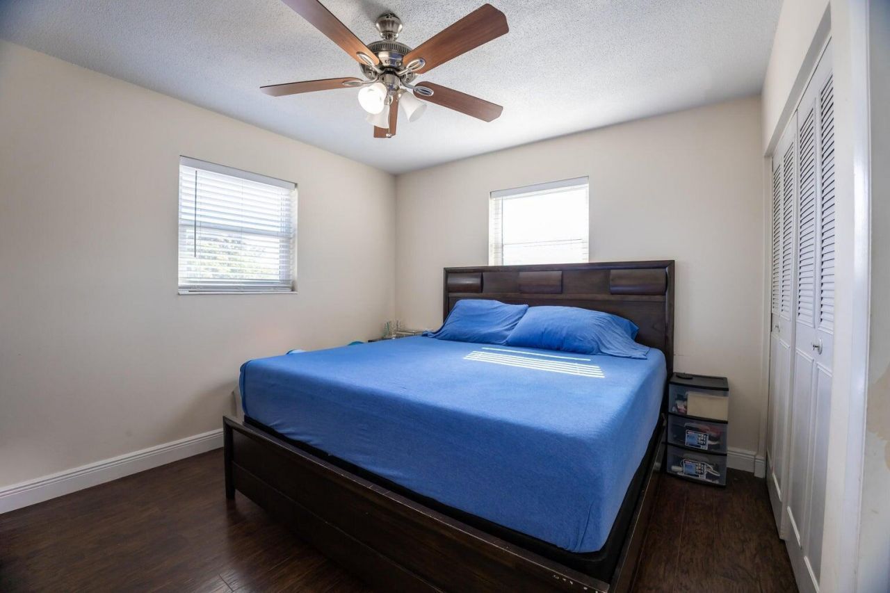 5763 Purdy Lane, West Palm Beach, FL 33415 Photo
