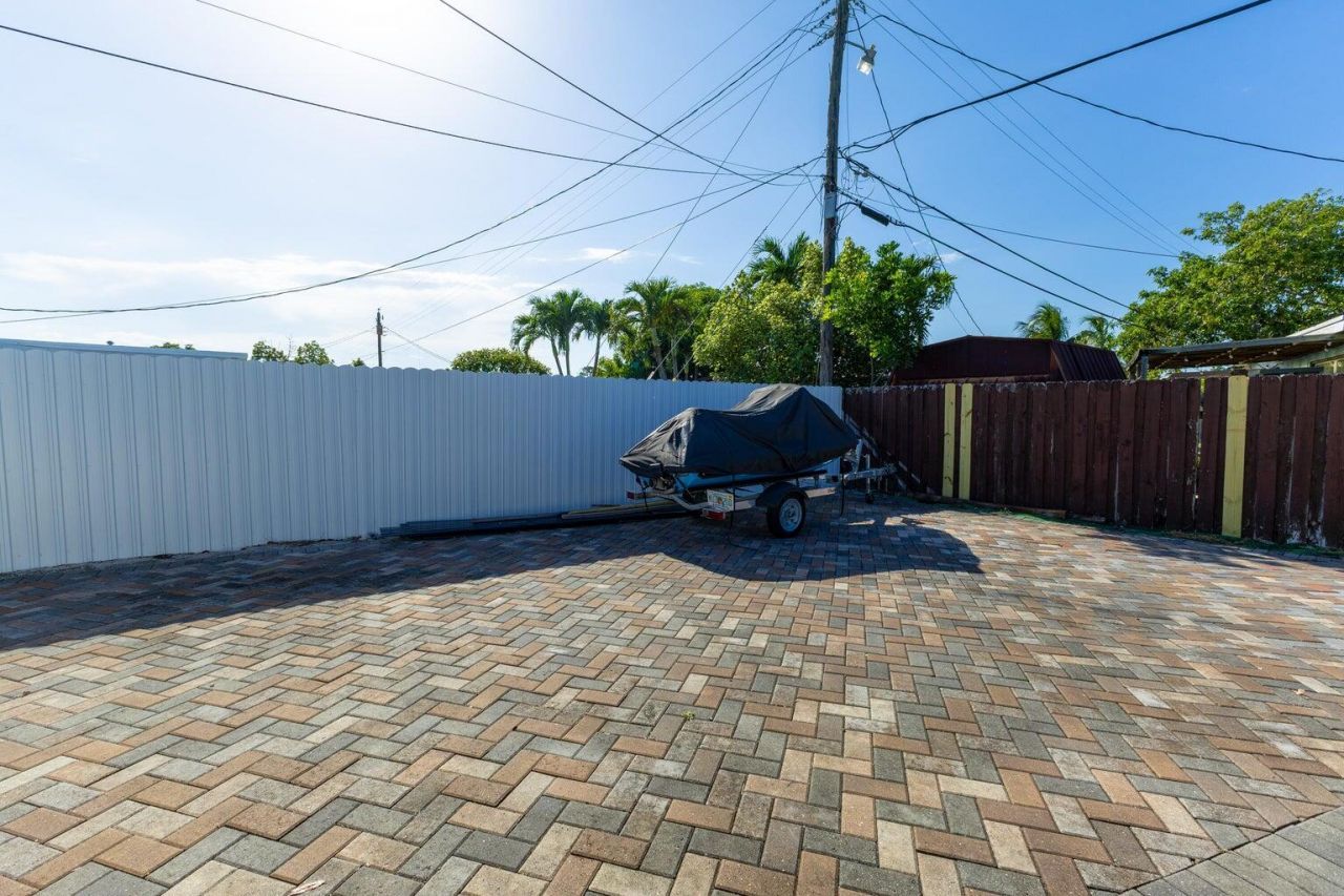 5763 Purdy Lane, West Palm Beach, FL 33415 Photo