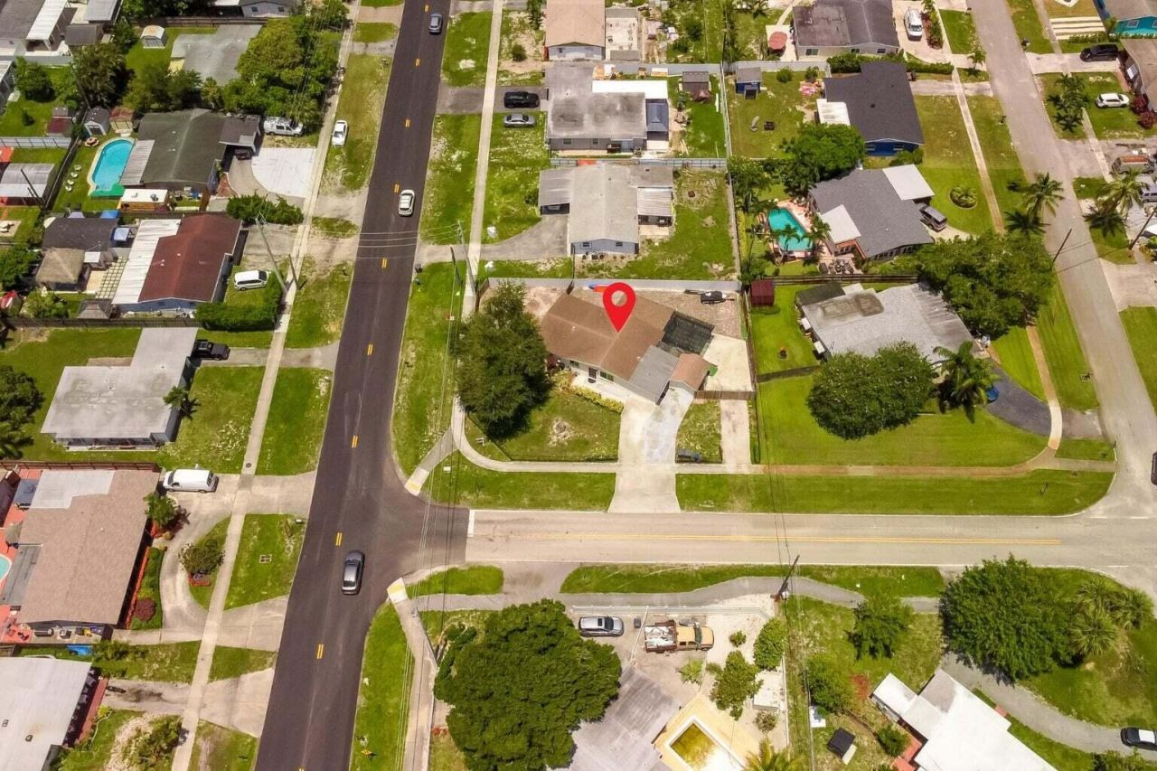 5763 Purdy Lane, West Palm Beach, FL 33415 Photo