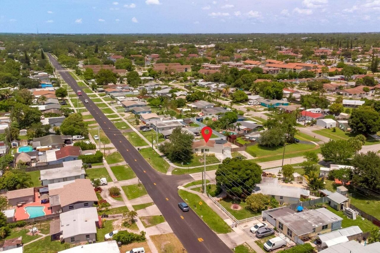 5763 Purdy Lane, West Palm Beach, FL 33415 Photo