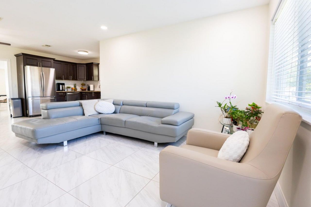 5763 Purdy Lane, West Palm Beach, FL 33415 Photo