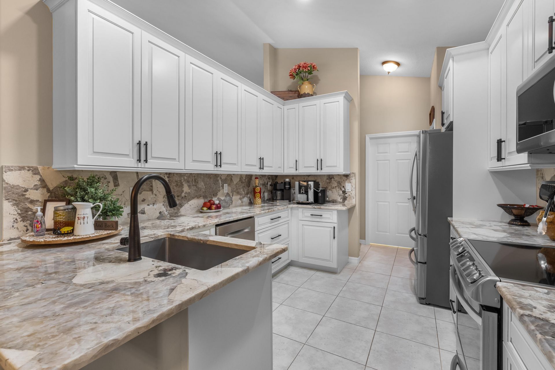 210 Champagne Court Sw, Vero Beach, FL 32968 Photo
