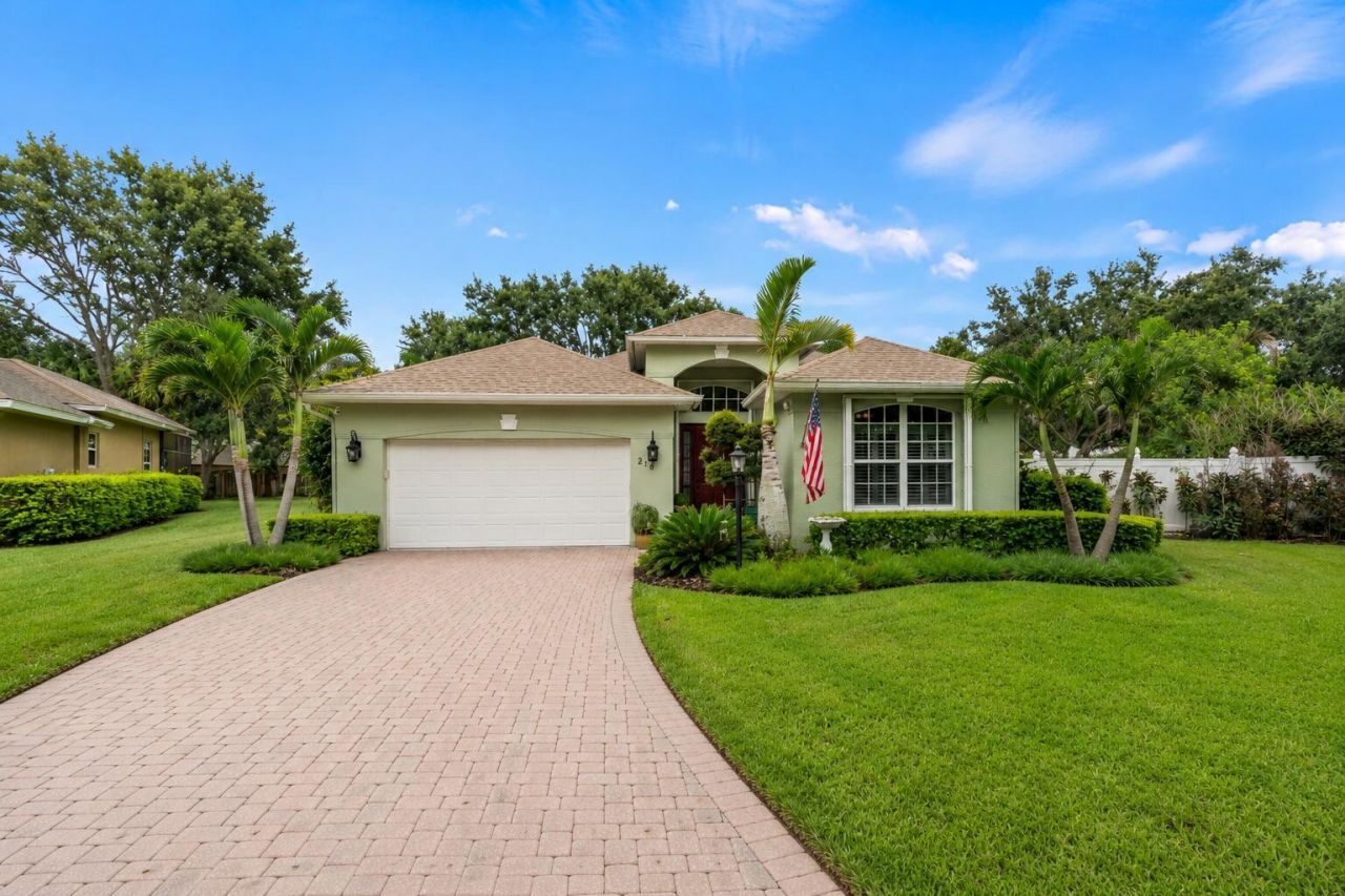 210 Champagne Court Sw, Vero Beach, FL 32968 Photo