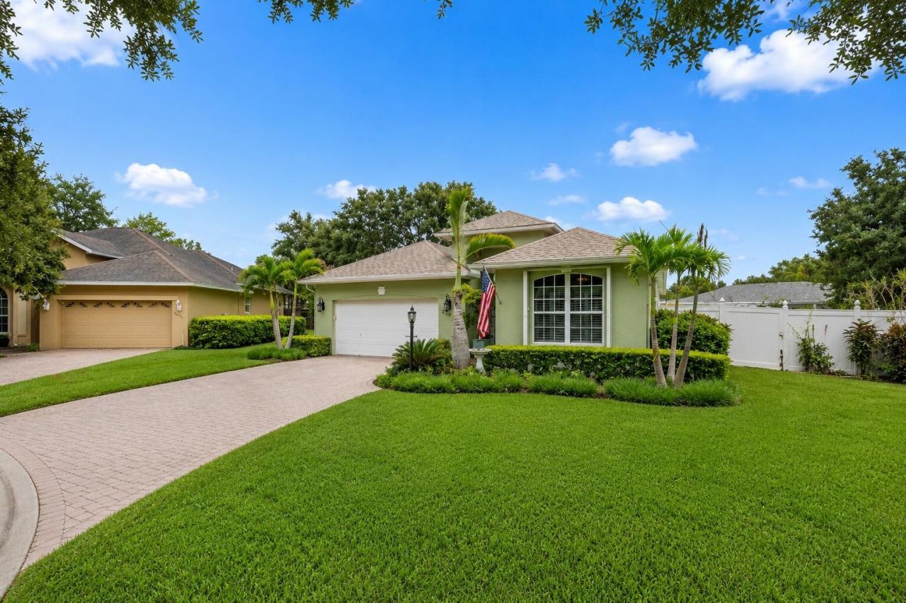 210 Champagne Court Sw, Vero Beach, FL 32968 Photo