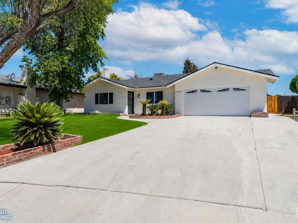 2924 Cedarwood Drive, Bakersfield, CA 93309