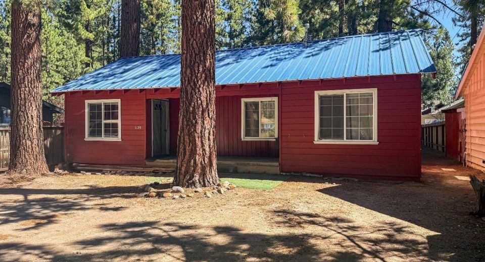 1129 Martin Ave, South Lake Tahoe, CA 96150 Photo