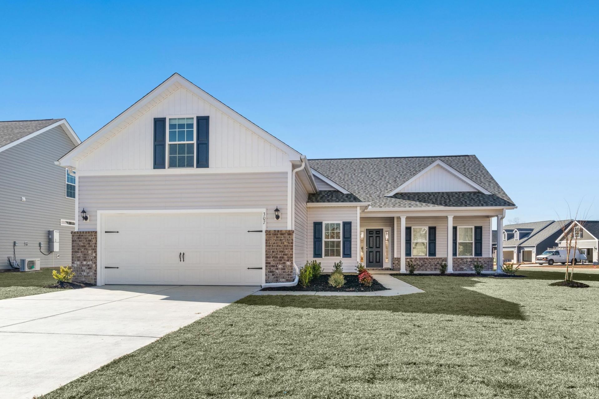 1054 Dogwood St. Photo 1