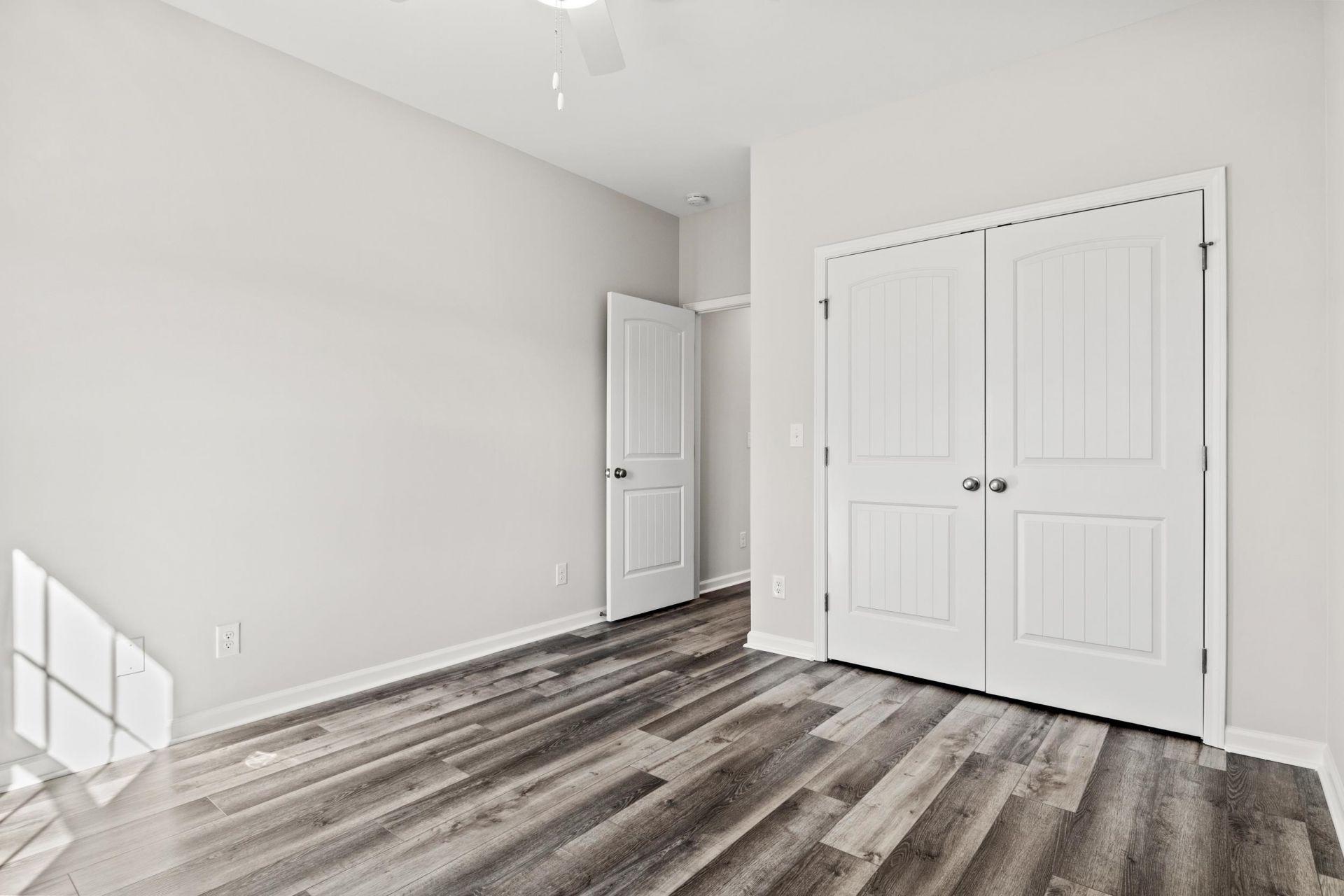 1054 Dogwood St. Photo 11
