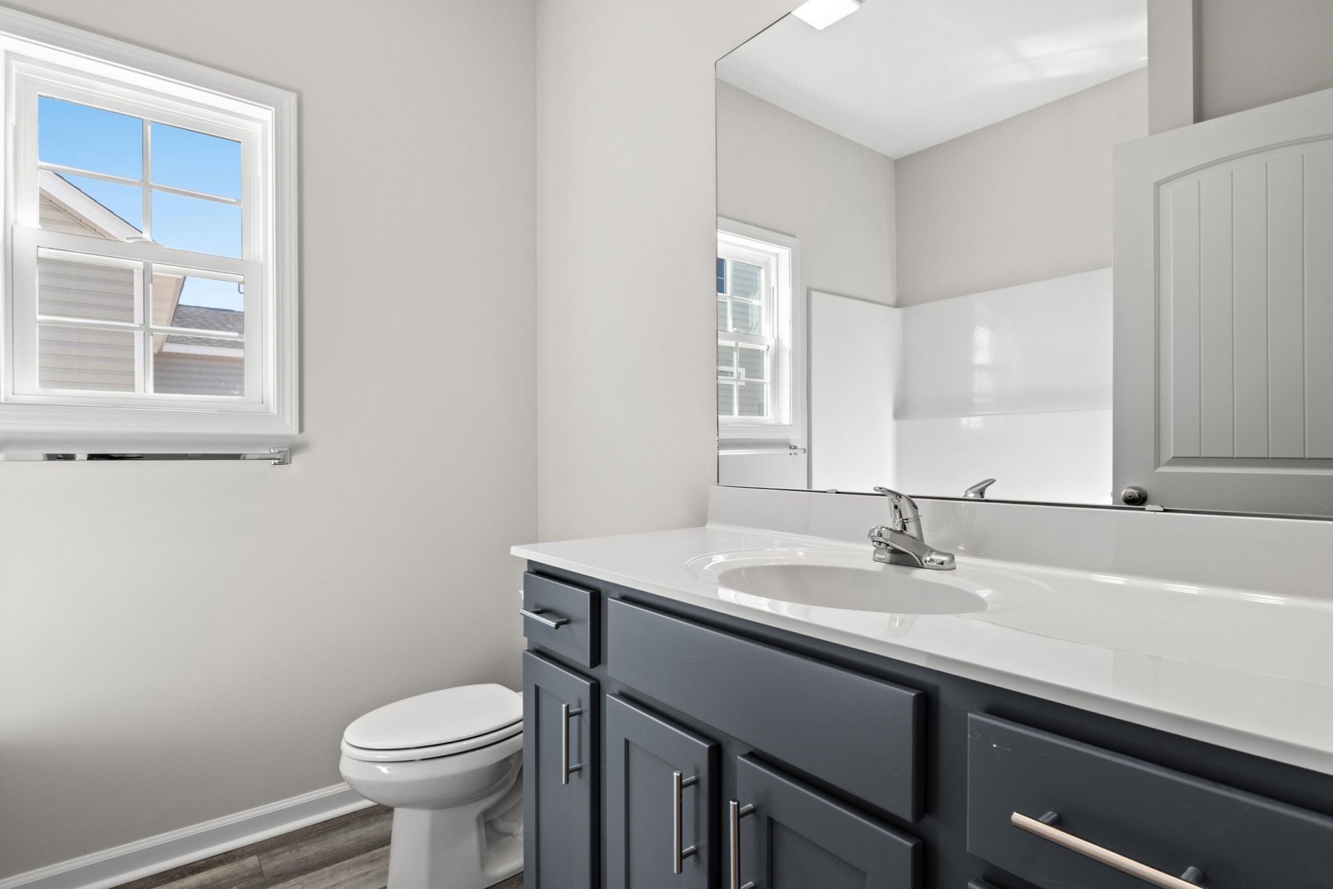 1054 Dogwood St. Photo 12