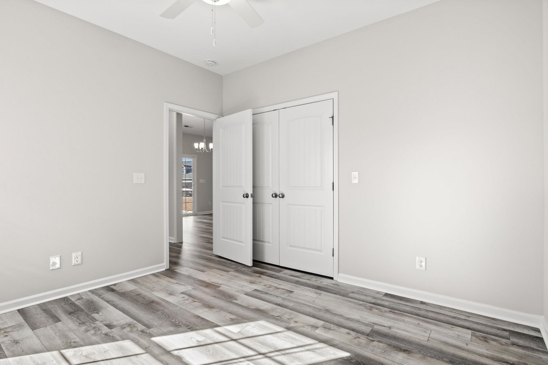 1054 Dogwood St. Photo 14