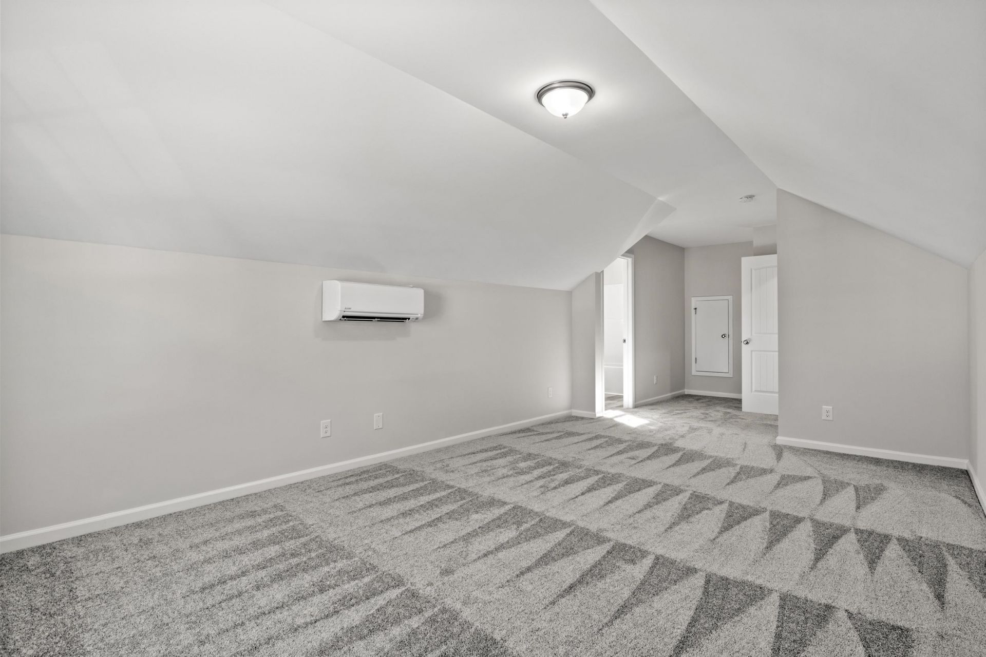 1054 Dogwood St. Photo 16