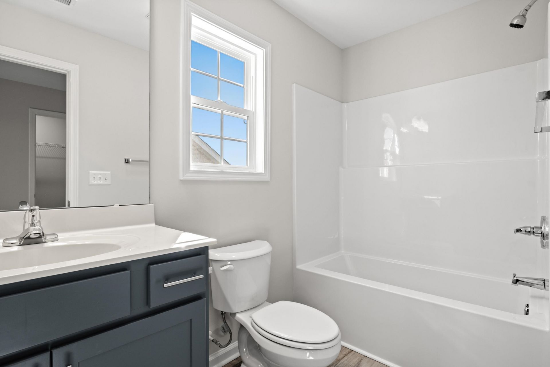1054 Dogwood St. Photo 17
