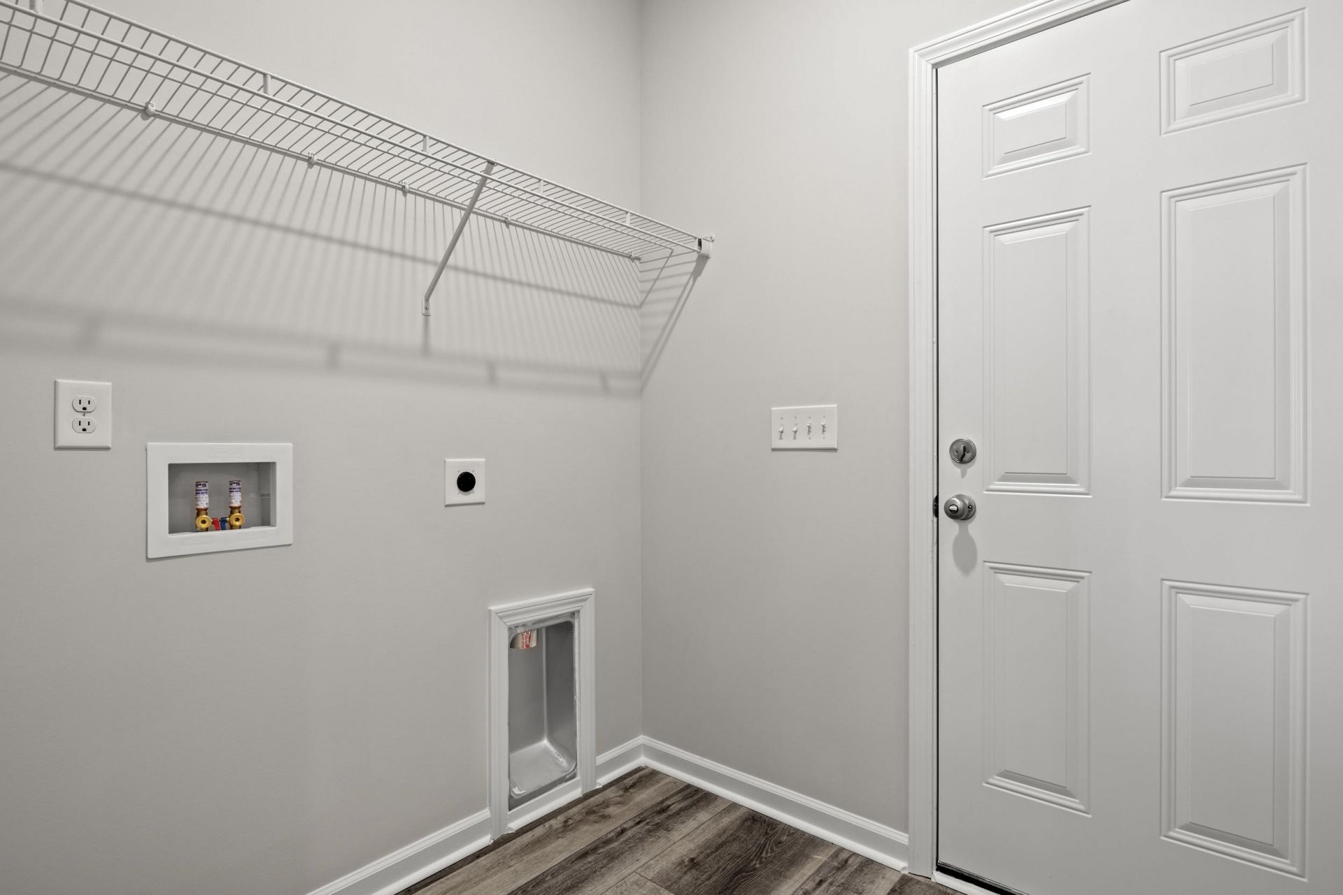 1054 Dogwood St. Photo 18