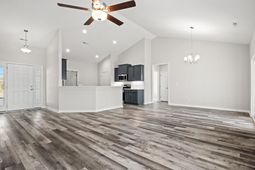 1054 Dogwood St. photo 4