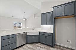 1054 Dogwood St. photo 4