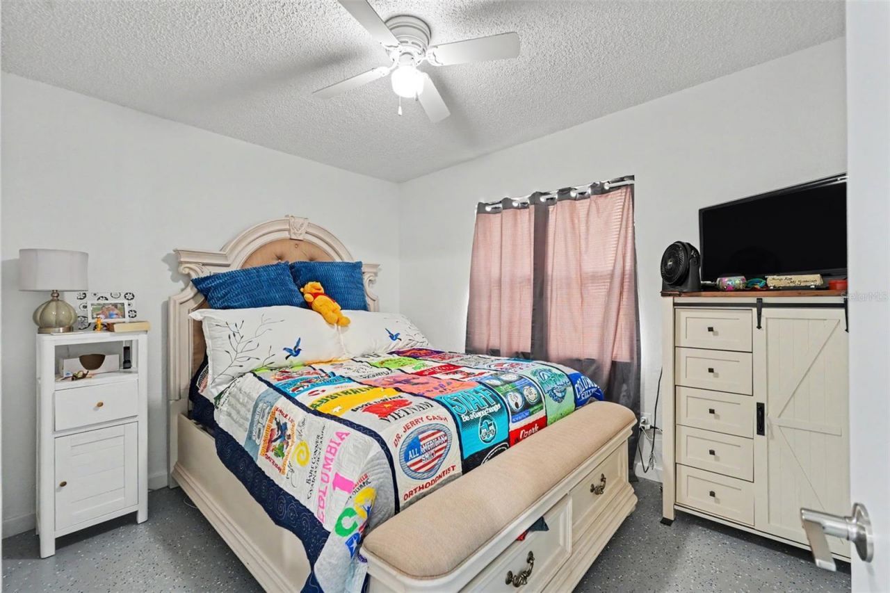 2311 35th Street S, Saint Petersburg, FL 33711 Photo