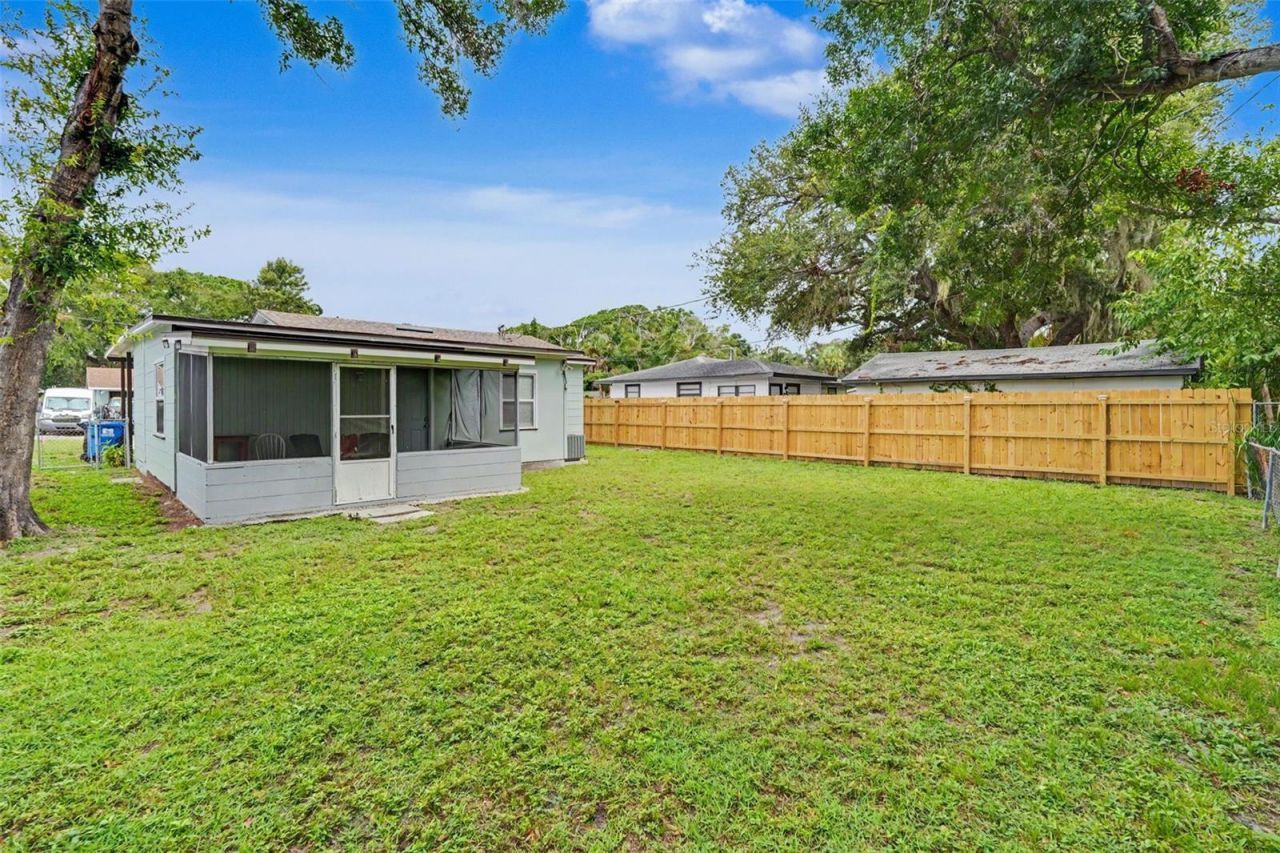 2311 35th Street S, Saint Petersburg, FL 33711 Photo