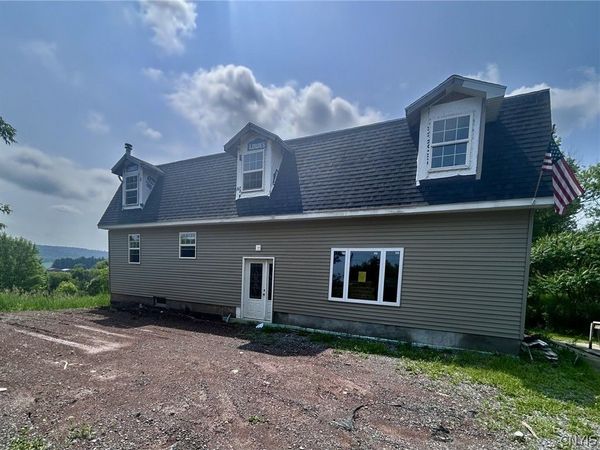5804 West Road, Munnsville, NY 13409