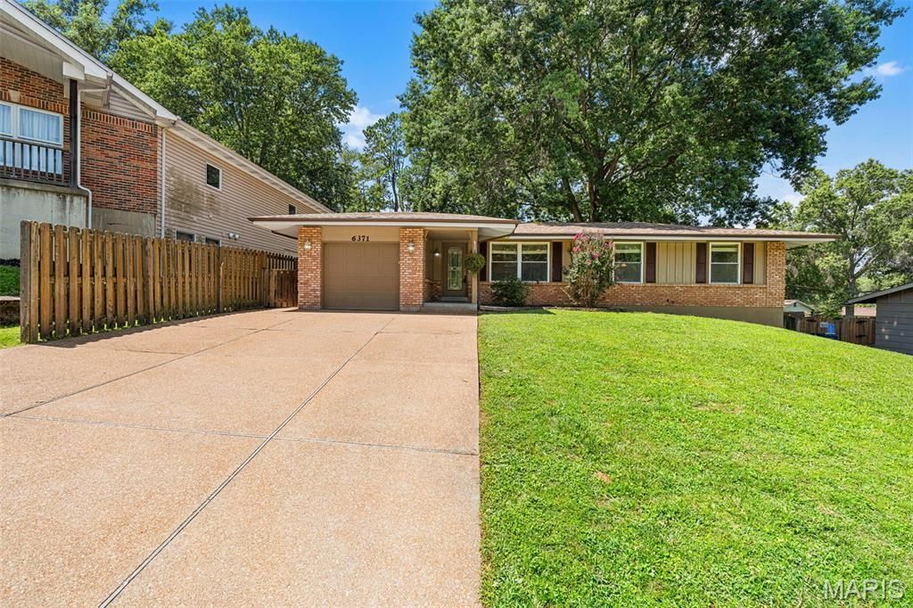 6371 Treeridge Trail, Saint Louis, MO 63129 Main Photo
