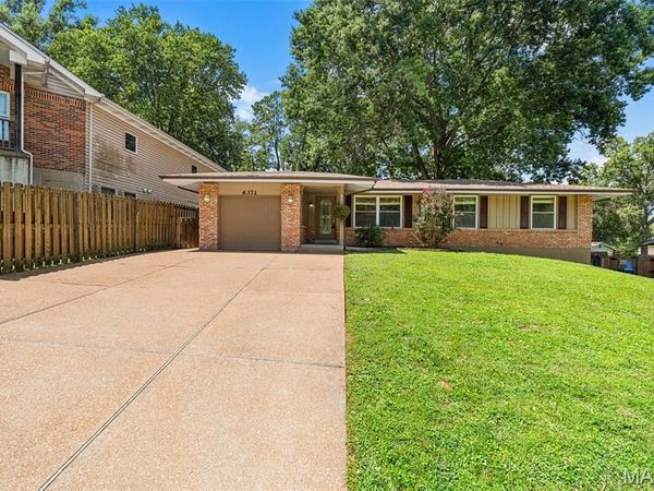 6371 Treeridge Trail, St Louis, MO 63129