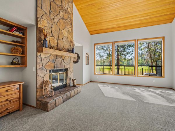 17777 Topflite Lane, Sunriver, OR 97707