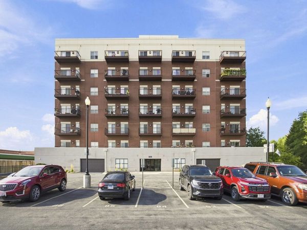 1650 Riverwoods Drive , Unit 403, Melrose Park, IL 60160