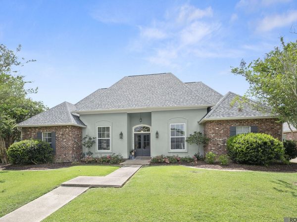 5205 Prairieview Dr, Zachary, LA 70791
