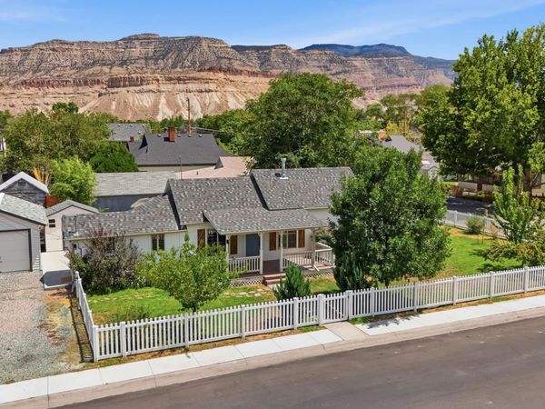238 W 6th Avenue , Palisade, CO 81526
