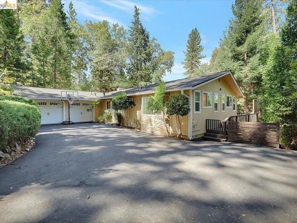 14358 Plover Way , Grass Valley, CA 95949
