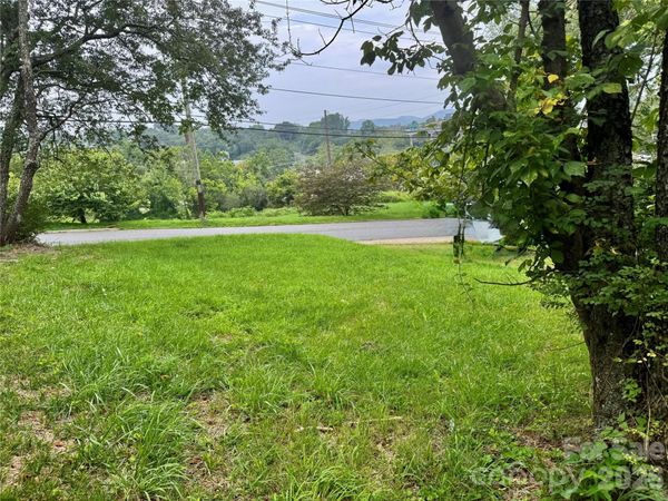 20 Roberts Street , Asheville, NC 28801