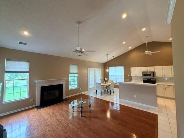 121 Cabrill Drive Photo 18
