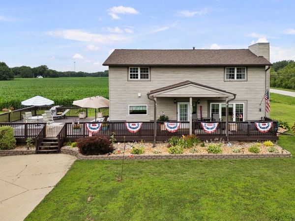 1814 Big Island Parkway , Rock Island, IL 61201