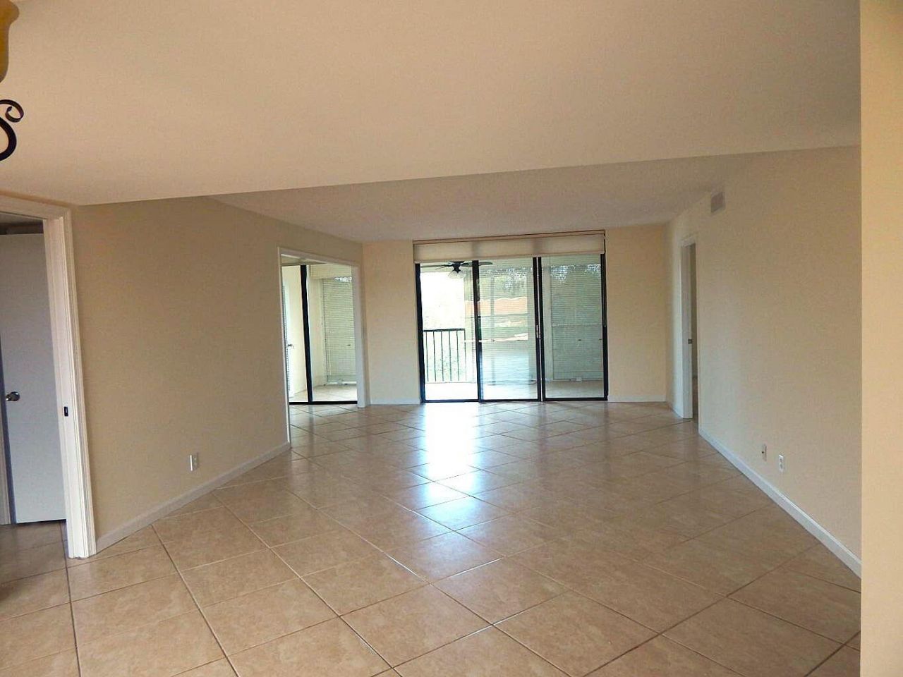5250 Woodland Lakes Drive, Unit 231, Palm Beach Gardens, FL 33418 Photo