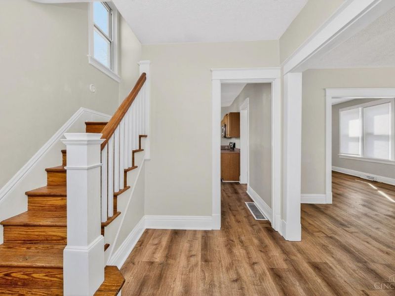 1007 W Loveland Avenue, Loveland, OH 45140 Photo 2