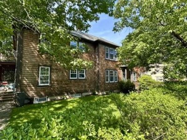 4 Warren Terr, Unit 2, Newton, MA 02459