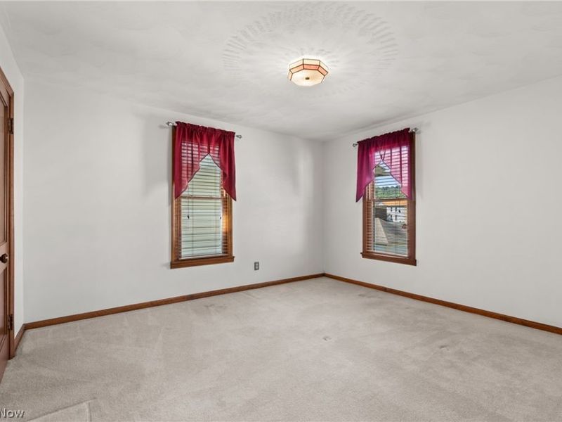 605 Delaware Street, Martins Ferry, OH 43935 Photo 19