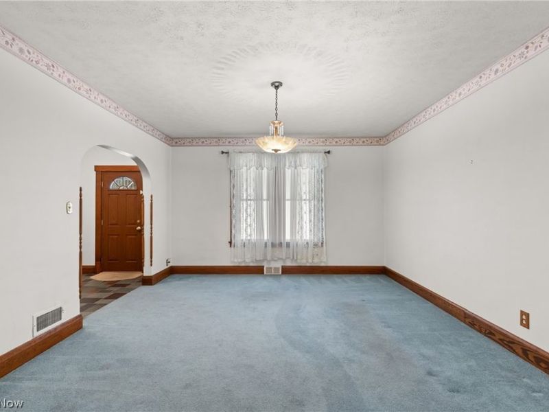 605 Delaware Street, Martins Ferry, OH 43935 Photo 8