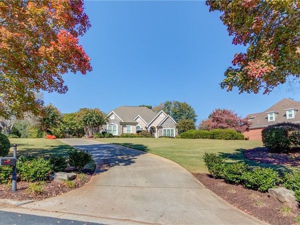 380 Fairway Circle, Monroe, GA 30656