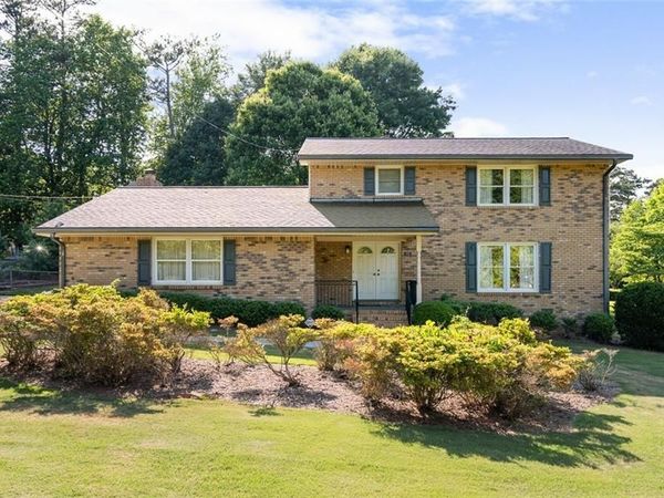 465 Pine Forest Drive , Lawrenceville, GA 30046