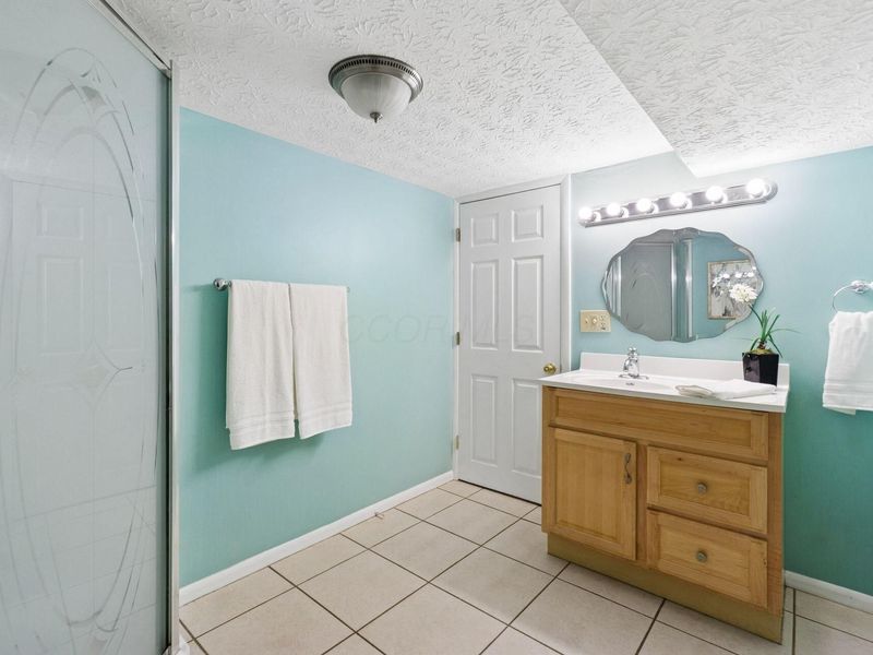 654 Jonsol Court, Columbus, OH 43230 Photo 25