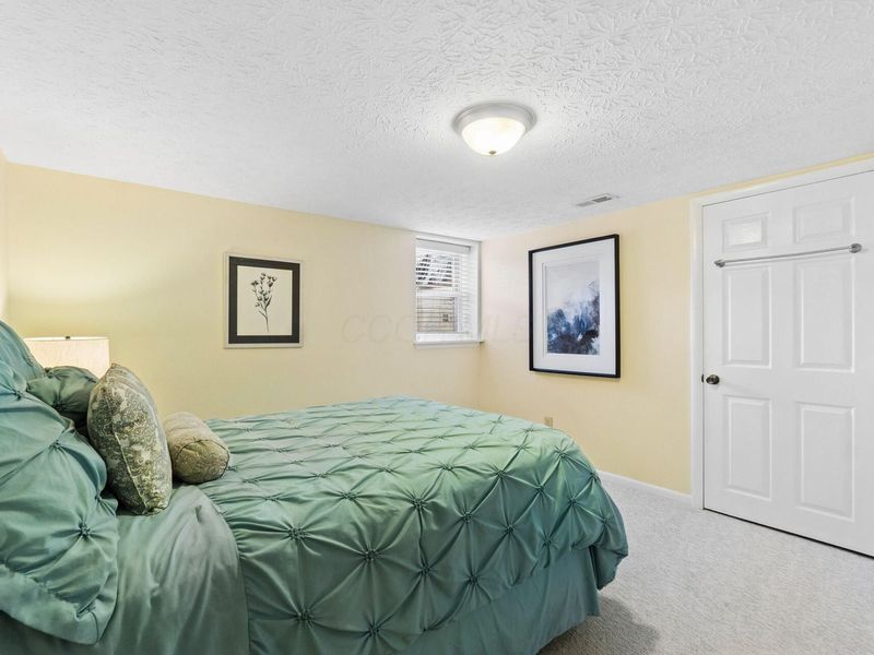 654 Jonsol Court, Columbus, OH 43230 Photo 28