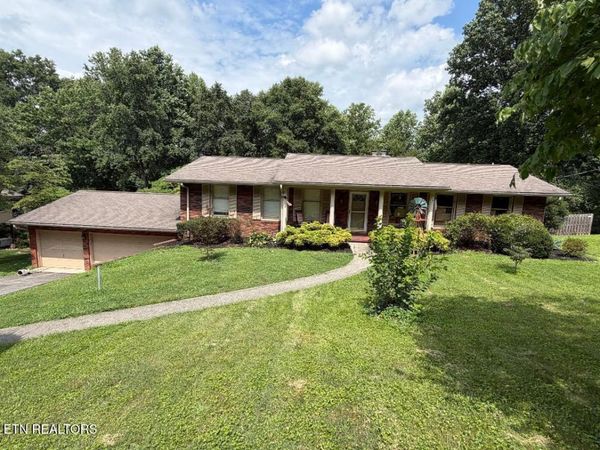 8077 Camberley Drive, Powell, TN 37849