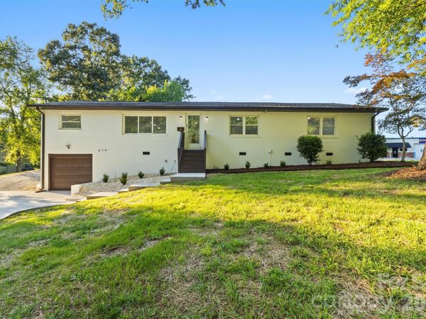 679 Oakridge Farm Highway , Mooresville, NC 28115